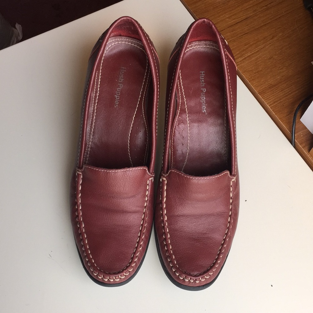 Hush Puppies Leather Pumps, Size 7M.